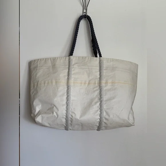 Sea Bags Maine - Red and Navy Star Tote - Picture 2 of 10